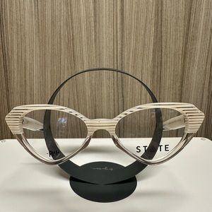 STATE: Berwyn Bone Crystal